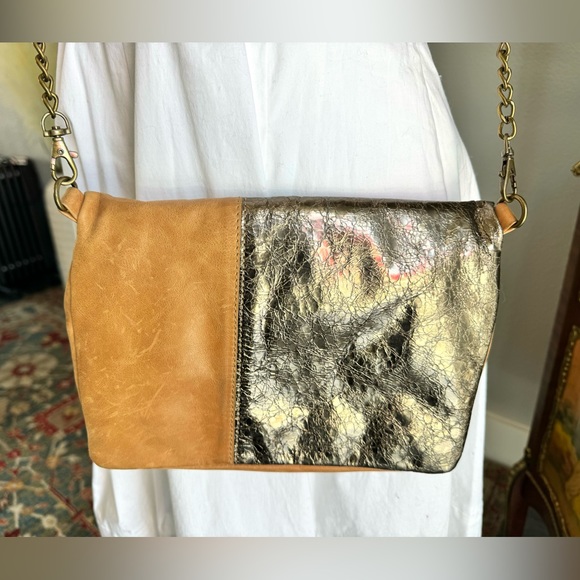 Schuler and Sons Leather Chain Strap Crossbody Bag - Picture 3 of 10